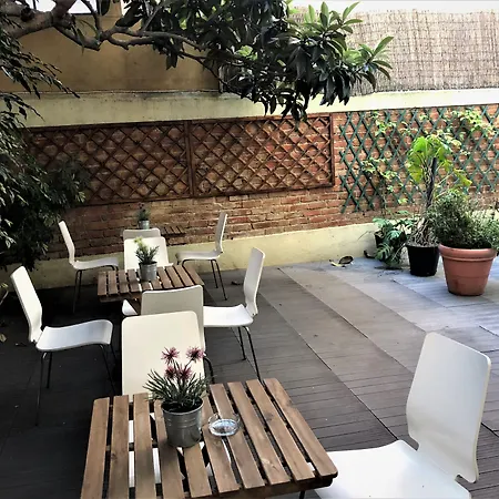 Garden Flower ゲストハウス 3*