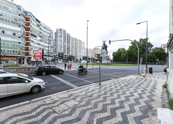 ゲストハウス Garden Flower リスボン