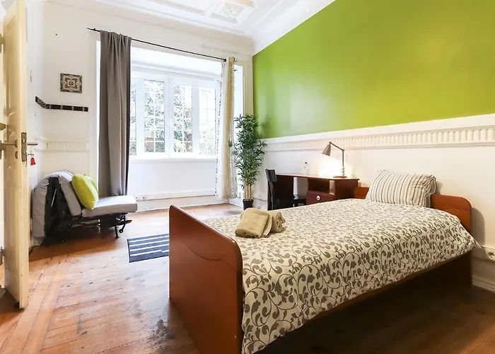 ゲストハウス Garden Flower リスボン